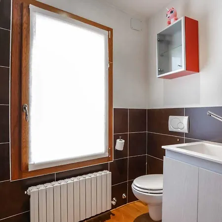 Casa Fiera Few Steps From The Centre With Car-Park Daire